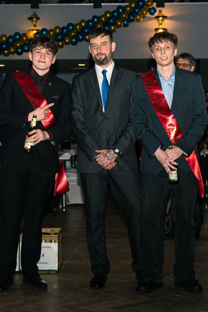 Maturitní plesy Maturitní plesy | Střední průmyslová škola a Vyšší odborná škola Kladno.