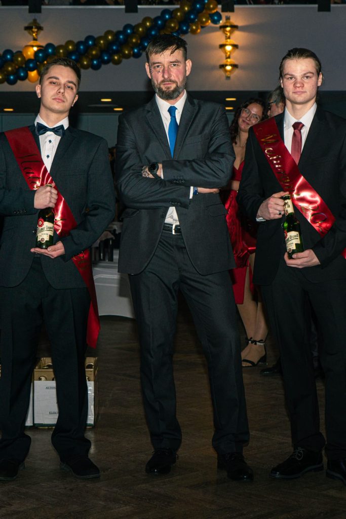 Maturitní plesy Maturitní plesy | Střední průmyslová škola a Vyšší odborná škola Kladno.