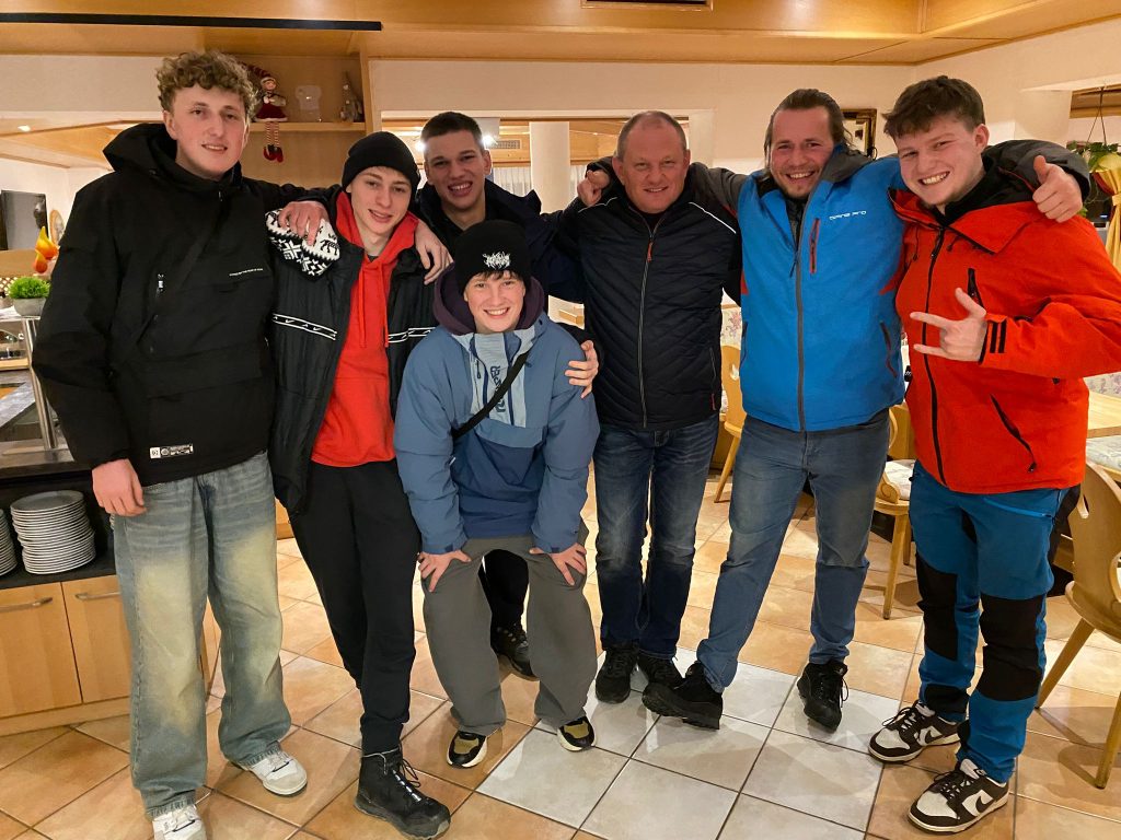 Lyžařské zájezdy | Střední průmyslová škola a Vyšší odborná škola Kladno.