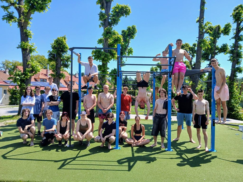 Sportovní kurz 3. ročníků | Střední průmyslová škola a Vyšší odborná škola Kladno.
