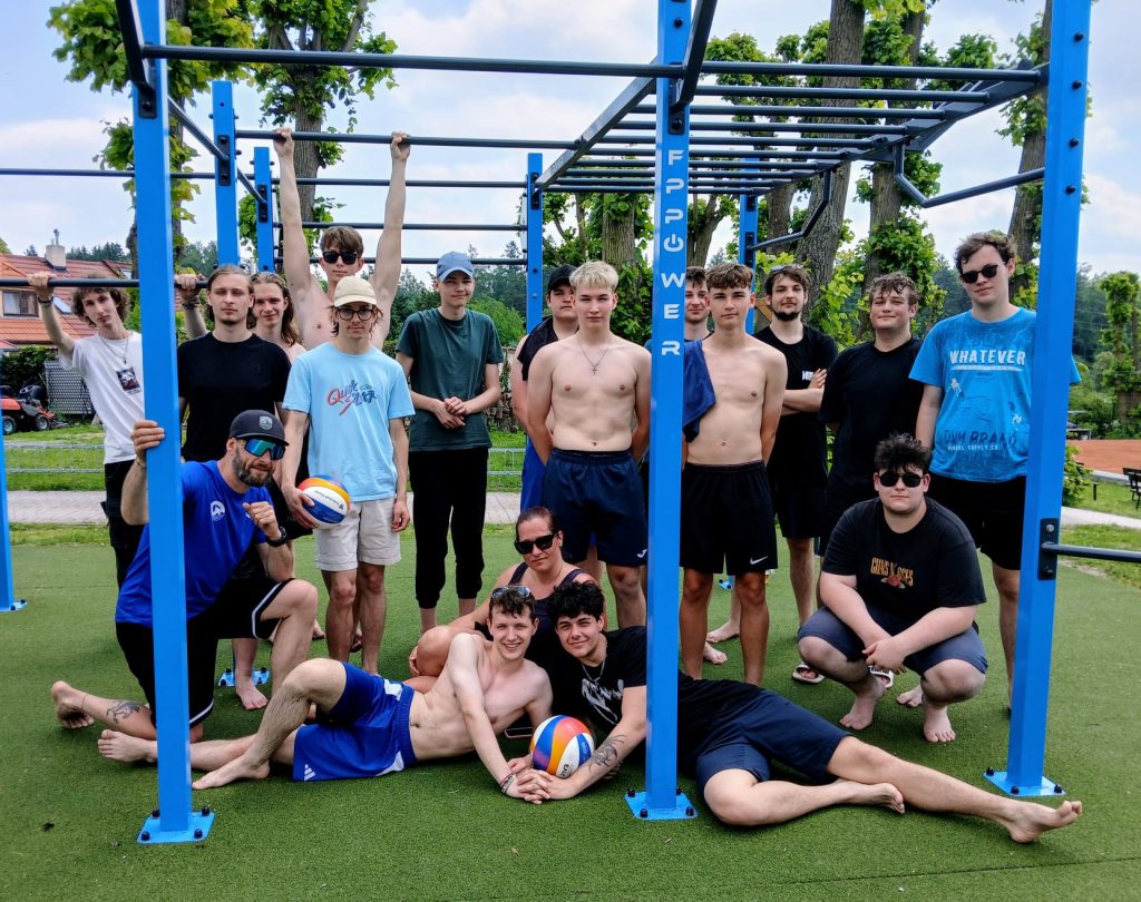 Sportovní kurz 3. ročníků | Střední průmyslová škola a Vyšší odborná škola Kladno.