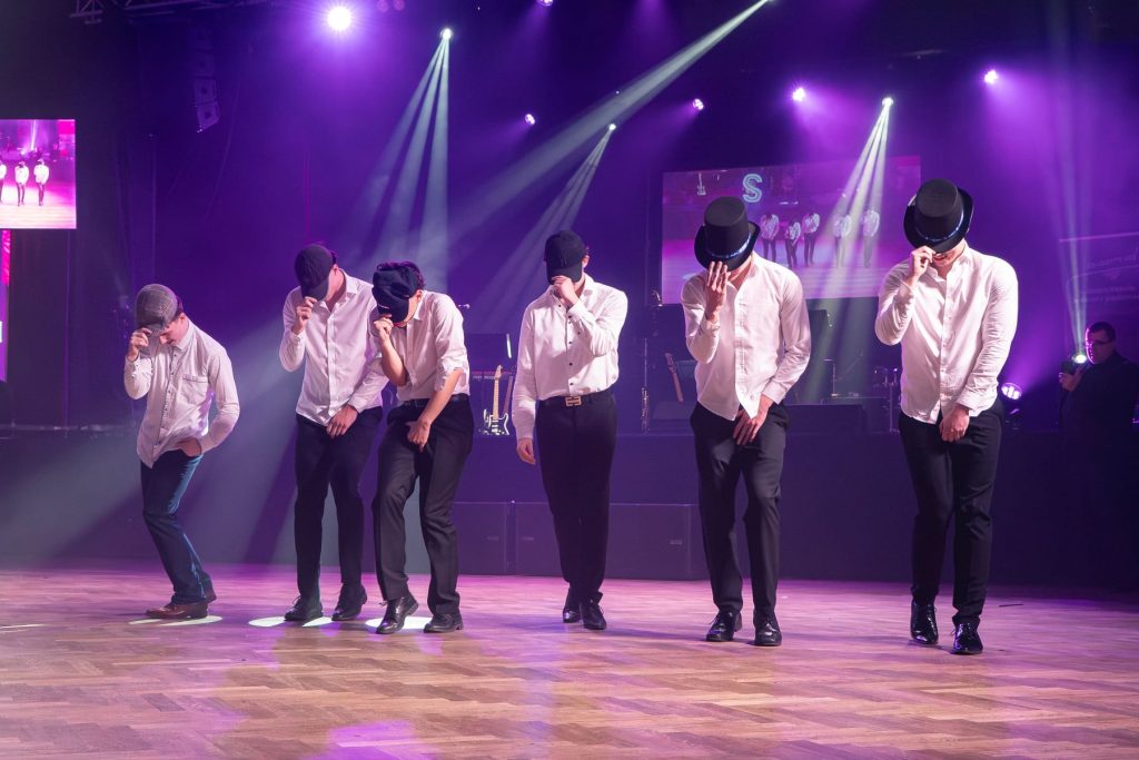 Maturitní plesy Maturitní plesy | Střední průmyslová škola a Vyšší odborná škola Kladno.