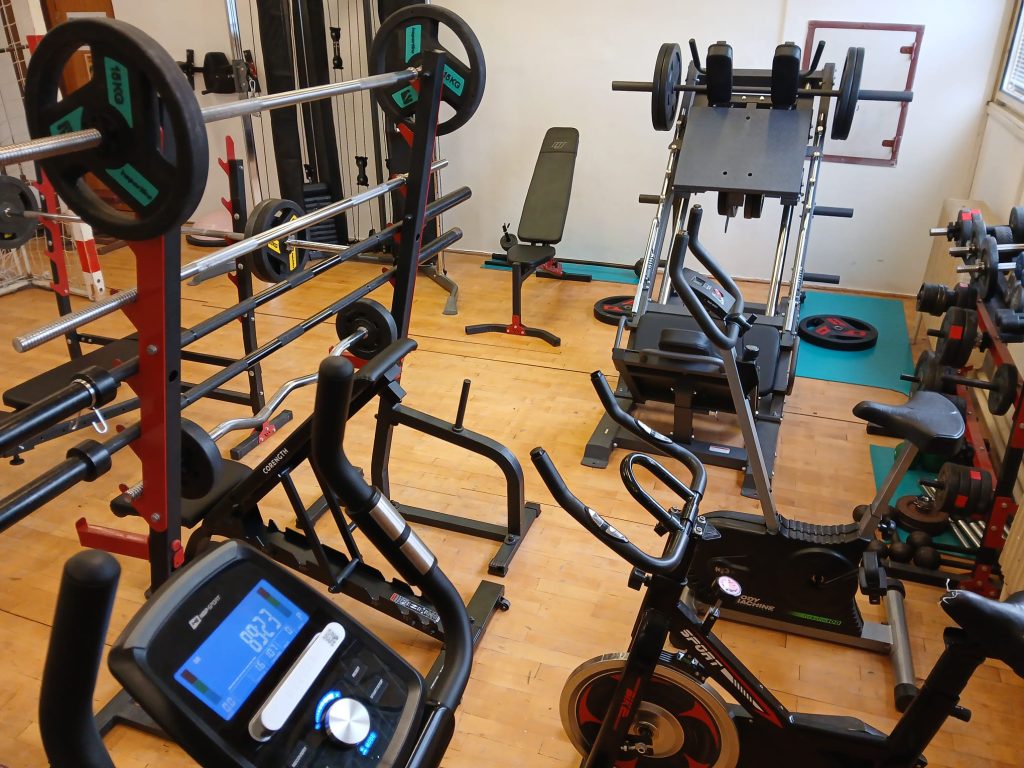 Posilovna v novém | Střední průmyslová škola a Vyšší odborná škola Kladno.