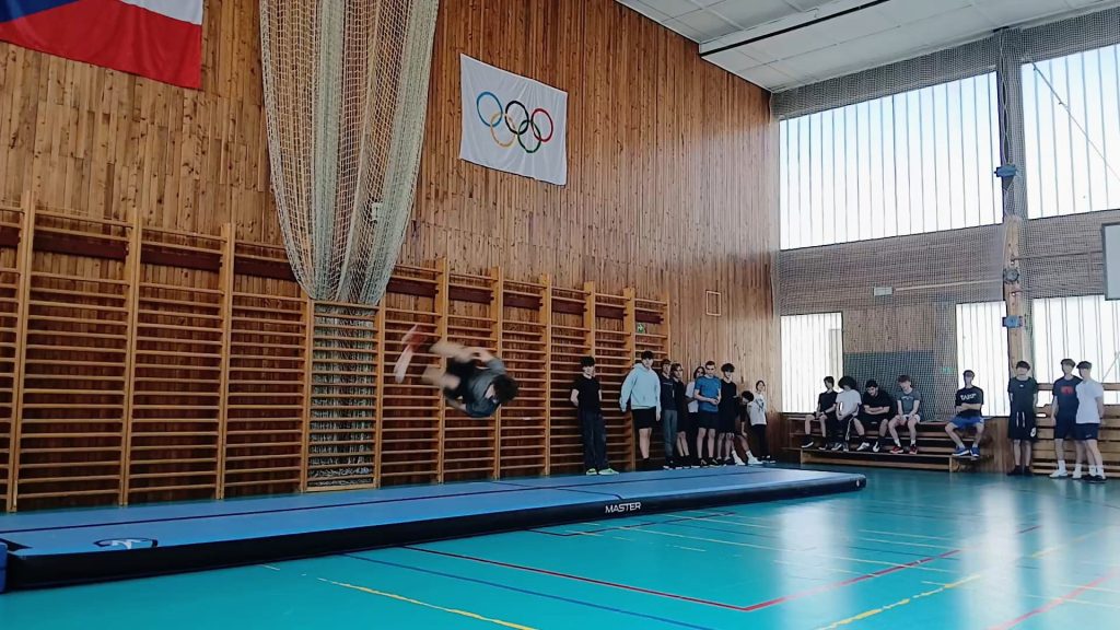 Nové sportovní vybavení | Střední průmyslová škola a Vyšší odborná škola Kladno.