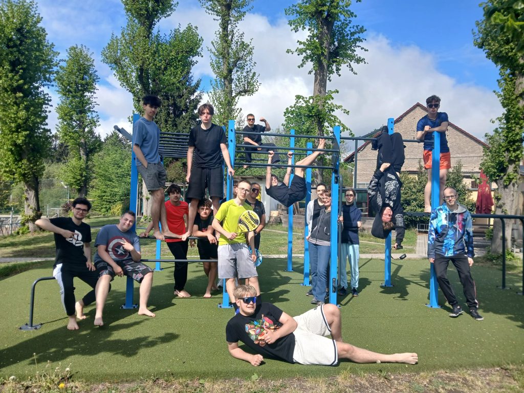 Sportovní kurz 3. ročníků | Střední průmyslová škola a Vyšší odborná škola Kladno.