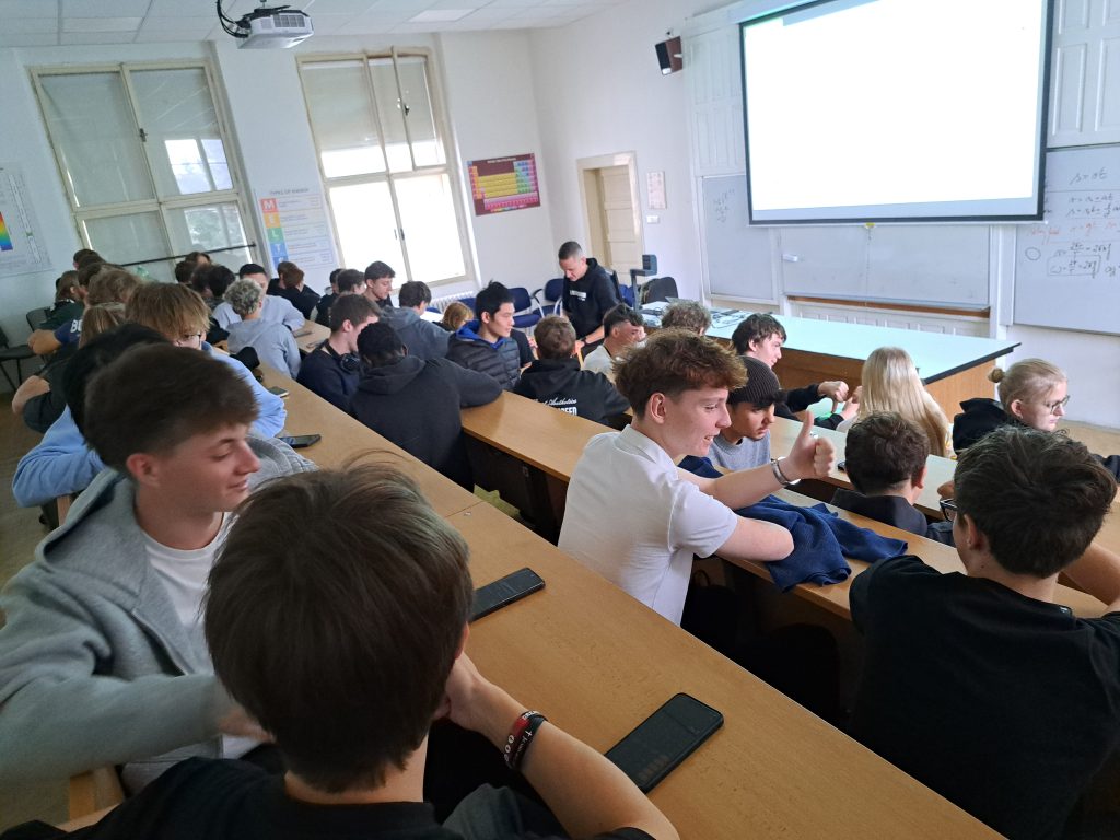Teorie her aneb Matematika strategického rozhodování | Střední průmyslová škola a Vyšší odborná škola Kladno.